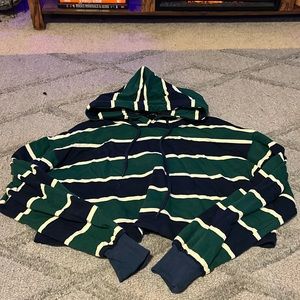 Women’s Crop Hoodie.